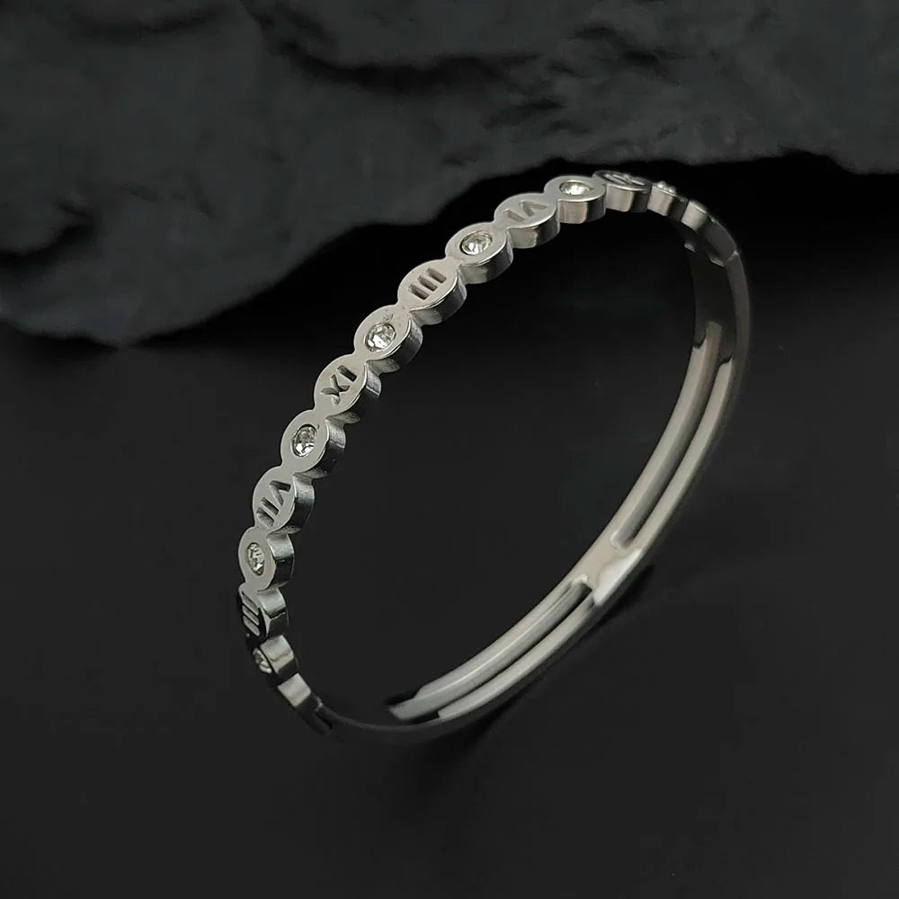 Bracciale Donna Numeri Romani – Zirconi & Acciaio Dorato Waterproof