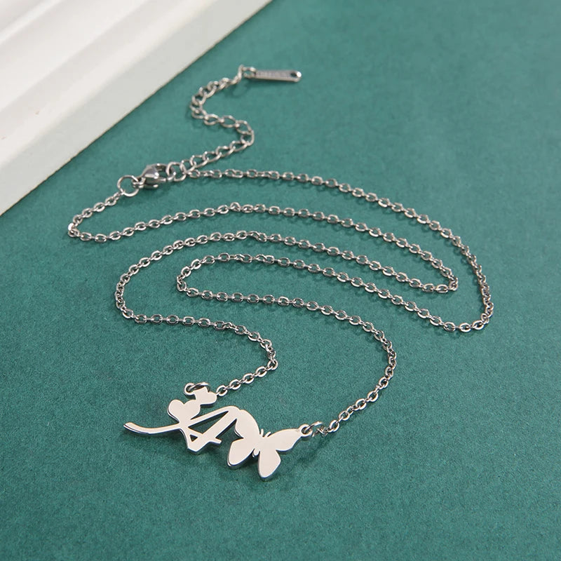 Collana Farfalla con Iniziale A–Z – Elegante Oro (Acciaio) per Lei