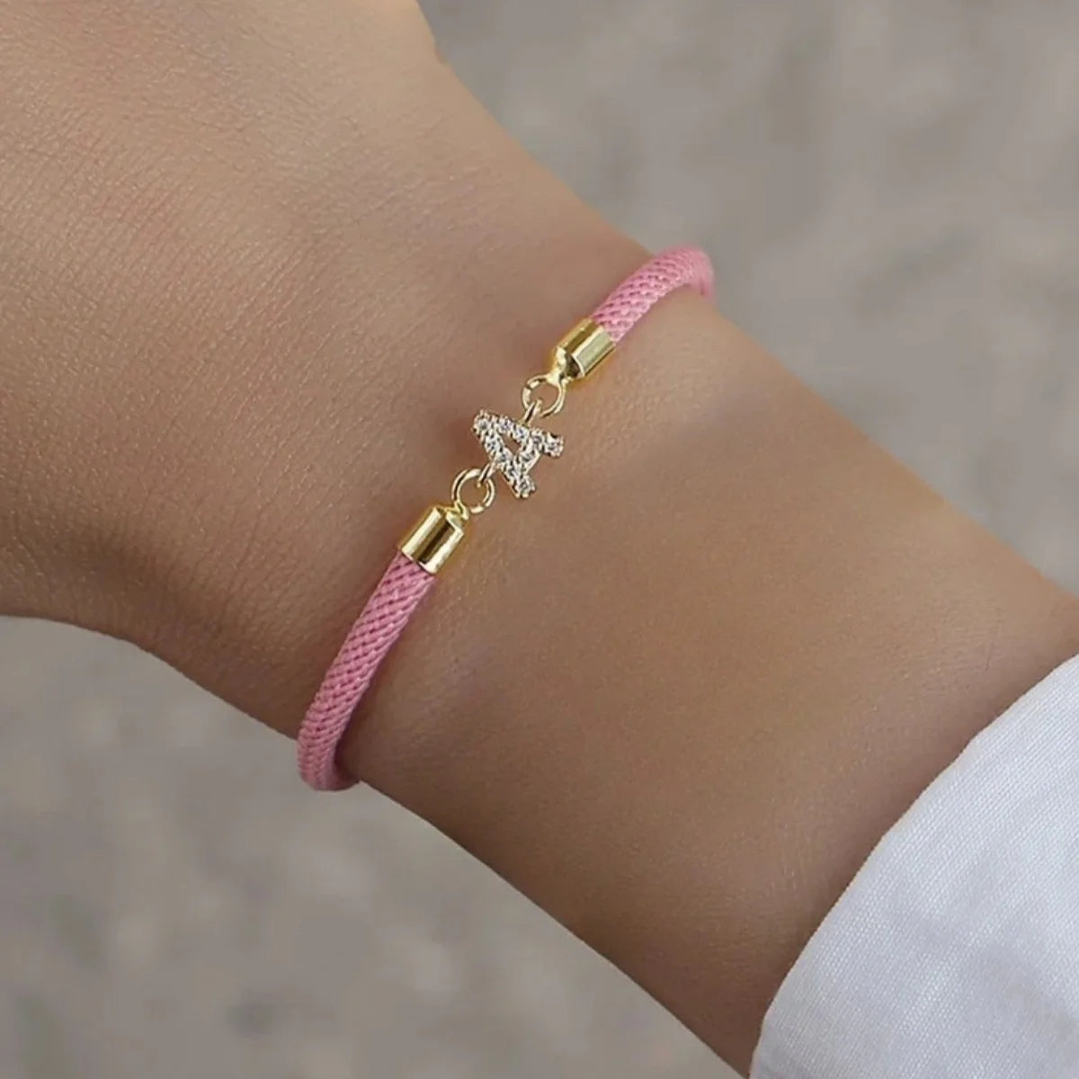 Bracciale Iniziale Cuore A–Z – Regalo Romantico per Lei (Corda)