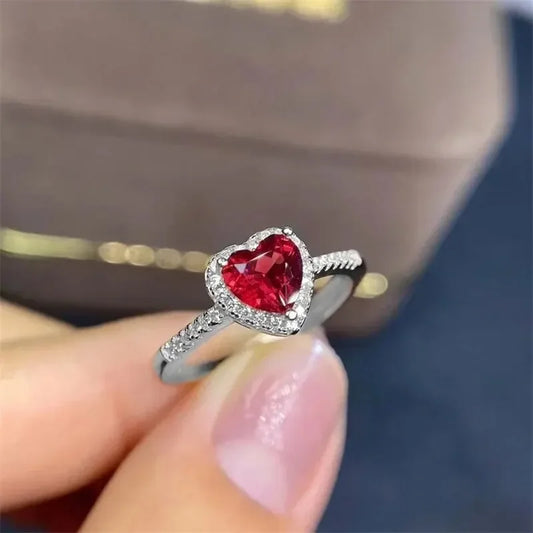 Anello Cuore con Pietra CZ (Bianca o Rossa) – Stile Fidanzamento per Lei