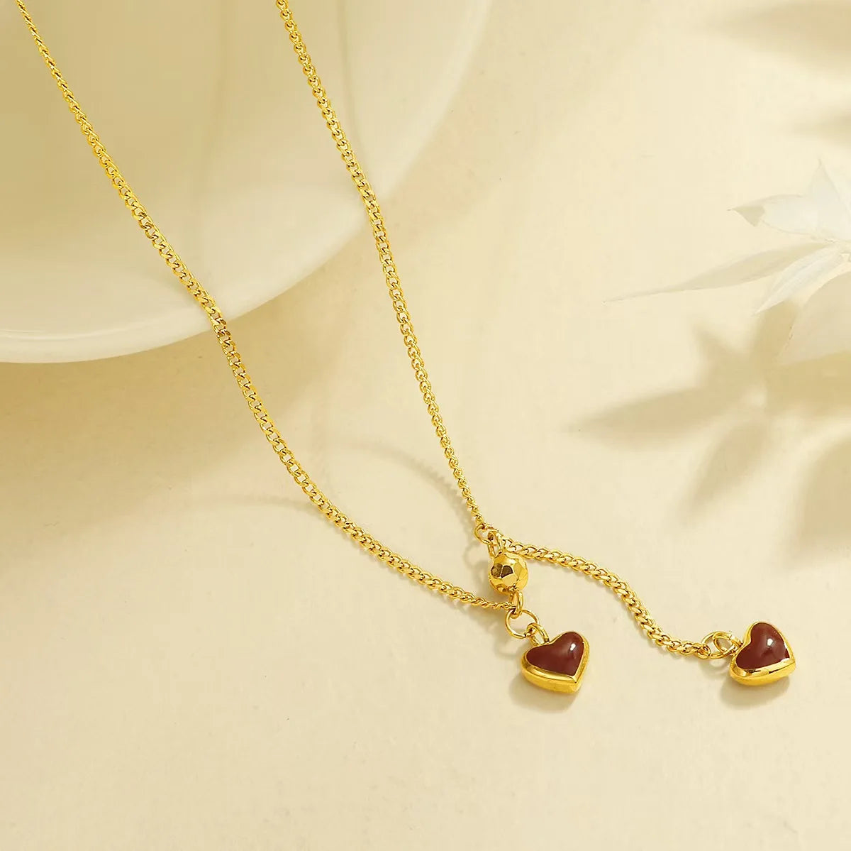 Collana Y2K Cuore • Perle & OT Clasp in Acciaio • Unisex Fashion | LoveDrop™ Italia