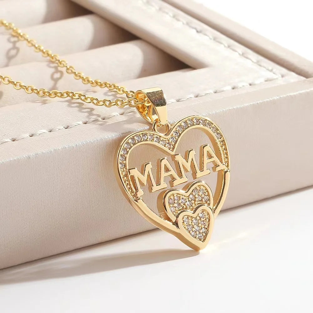 Collana Elegante “MOM” in Acciaio – Ciondolo Amore Minimal per Regalo Festa della Mamma