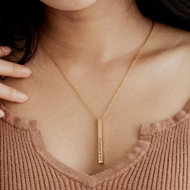 Collana Barra Personalizzata • Nome / Coordinate Incise • Acciaio Inossidabile Unisex | LoveDrop™ Italia
