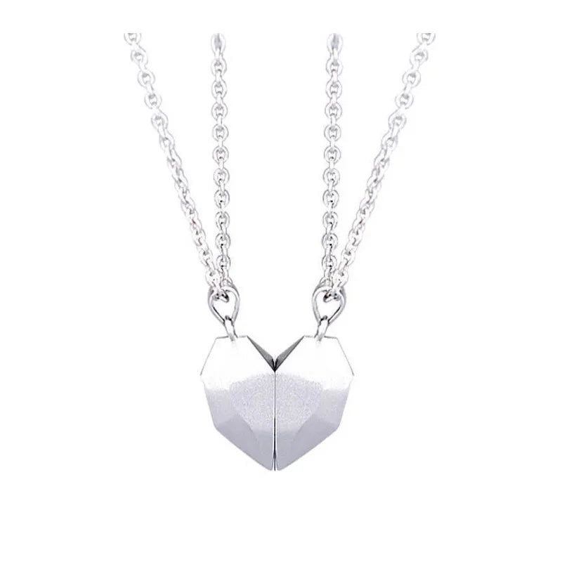 Good Simple Couple Necklace | Cuore Magnetico & Elettrocardiogramma – Amore 2025