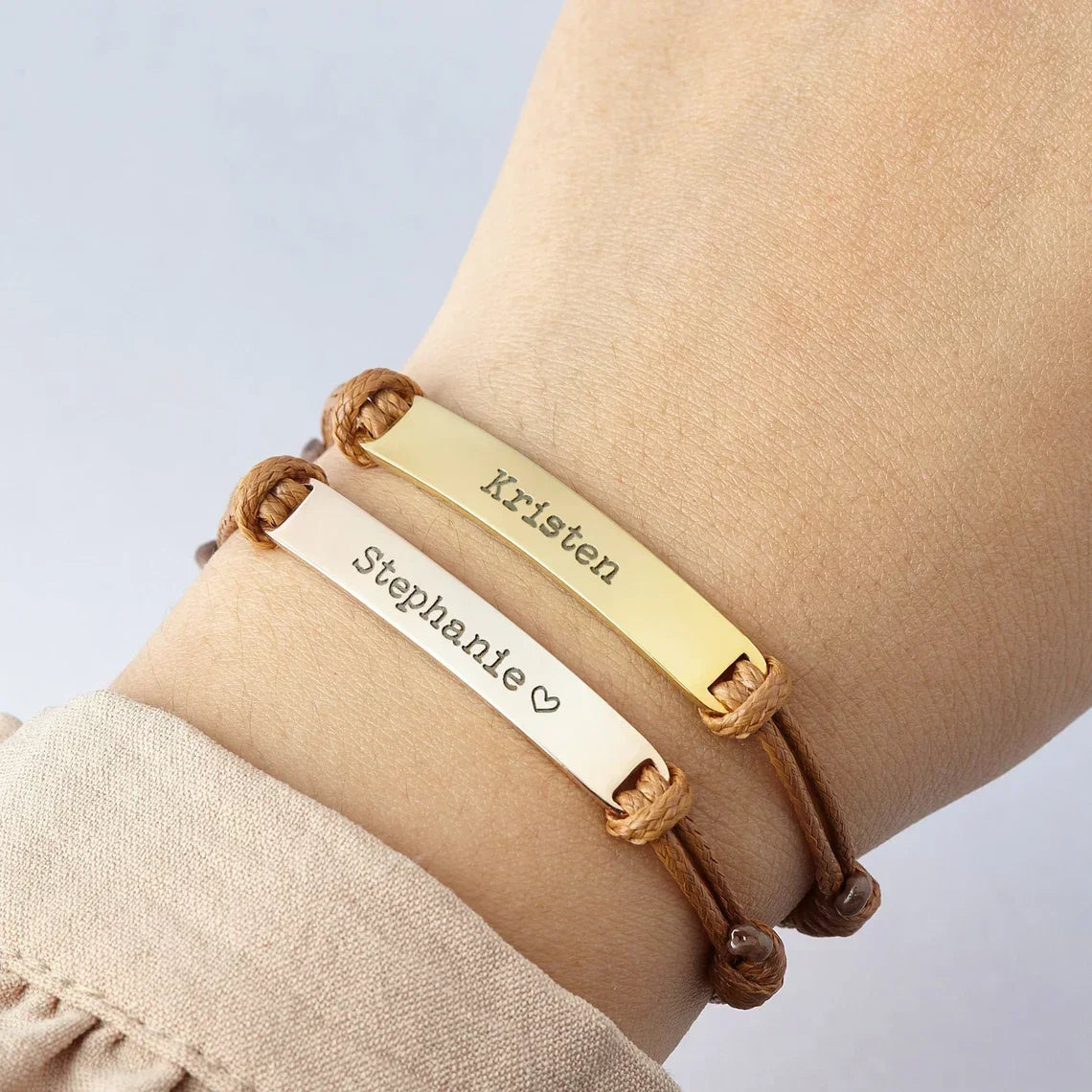 Bracciale Personalizzato in Acciaio – Testo Inciso su Barra