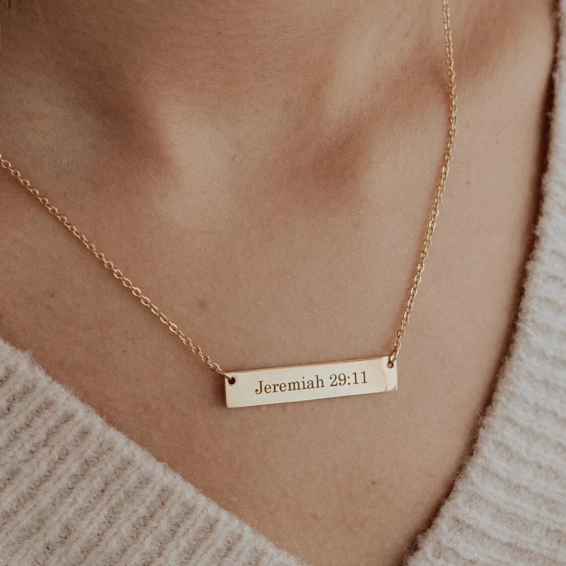 Collana Barra Personalizzata • Nome / Data / Coordinate / Mantra • Acciaio Inossidabile Unisex | LoveDrop™ Italia