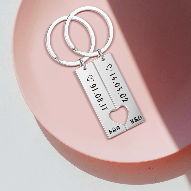 Portachiavi Personalizzato con Lettera Iniziale in Acciaio Inossidabile | Regalo Coppia 2025