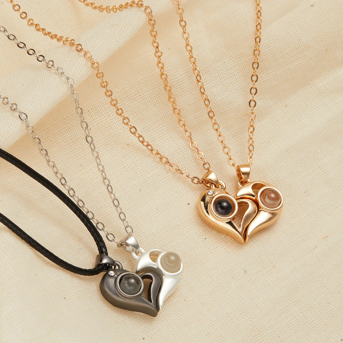 Collane Magnetiche Coppia Cuore & Proiezione “I Love You” 100 Lingue | LoveDrop