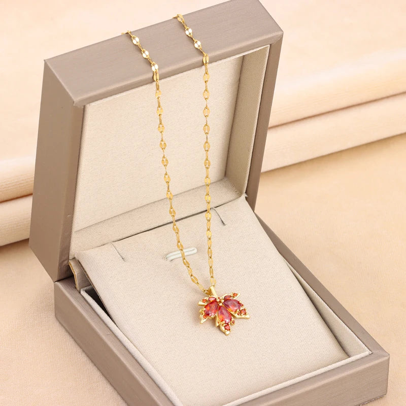 New Fashion Love Memory Red Maple Leaf Pendant Necklace
