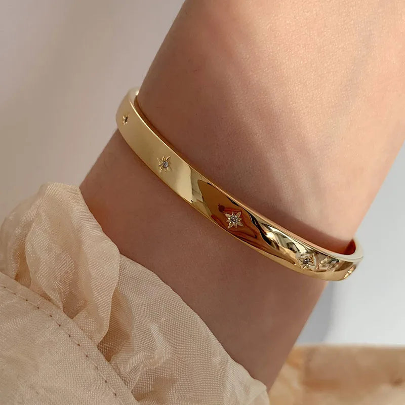 Bracciale Minimal Zirconi – Eleganza Geometrica Argento