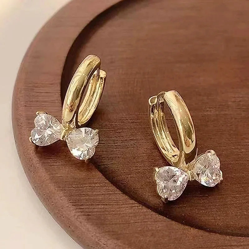 Orecchini Cuore & Fiocco in Zirconia | Eleganza Romantica 2025