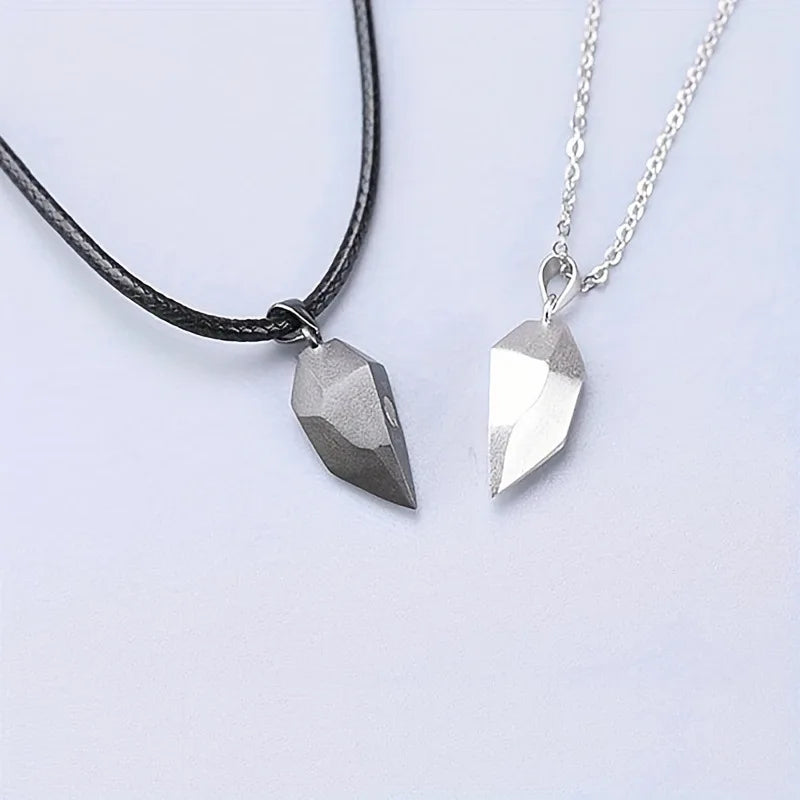 Good Simple Couple Necklace | Cuore Magnetico & Elettrocardiogramma – Amore 2025