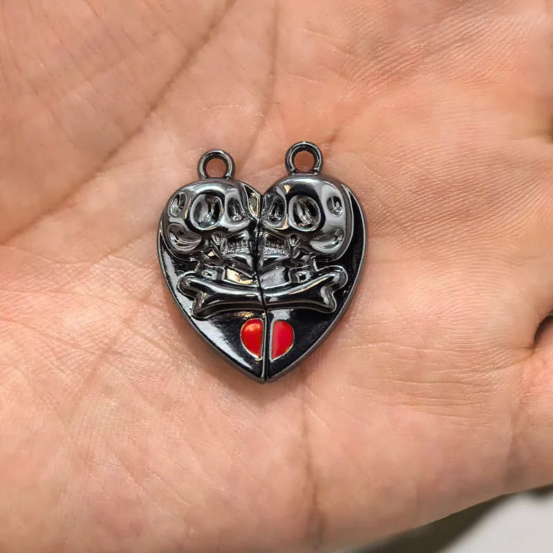 Collana Coppia “Red Skull Heart” – Magnetica Gothic Love | LoveDrop