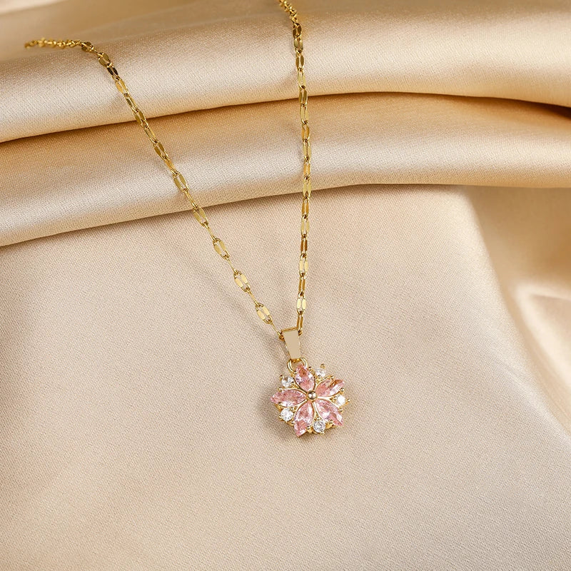 Collana Sakura Rosa Romantica in Acciaio – Ciondolo Fiore di Ciliegio Elegante