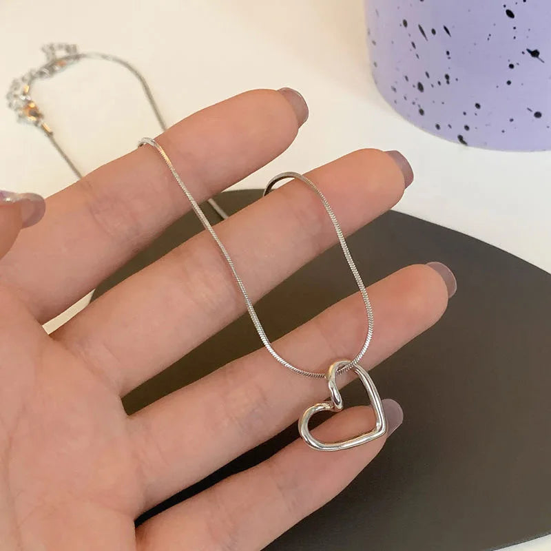 Collana Y2K Cuore • Perle & OT Clasp in Acciaio • Unisex Fashion | LoveDrop™ Italia