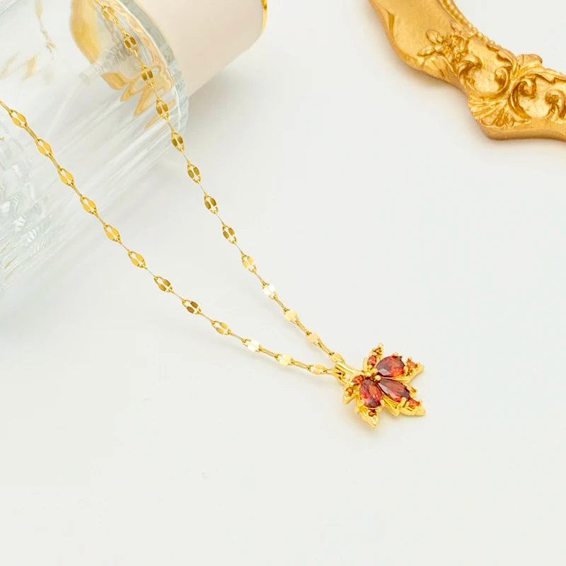 New Fashion Love Memory Red Maple Leaf Pendant Necklace
