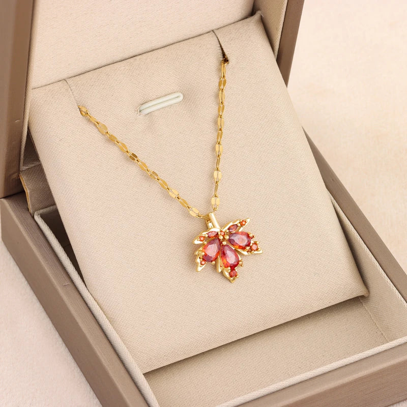New Fashion Love Memory Red Maple Leaf Pendant Necklace