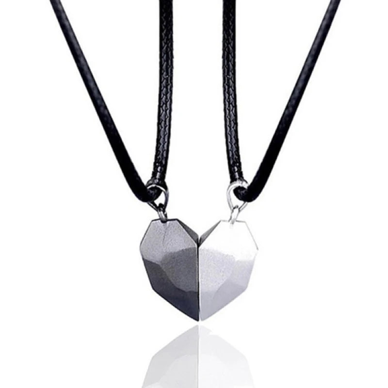 Good Simple Couple Necklace | Cuore Magnetico & Elettrocardiogramma – Amore 2025