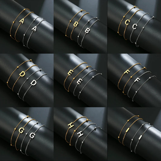 Bracciale Iniziale A–Z Doppio Strato – Catena + Perline Trendy (Acciaio)