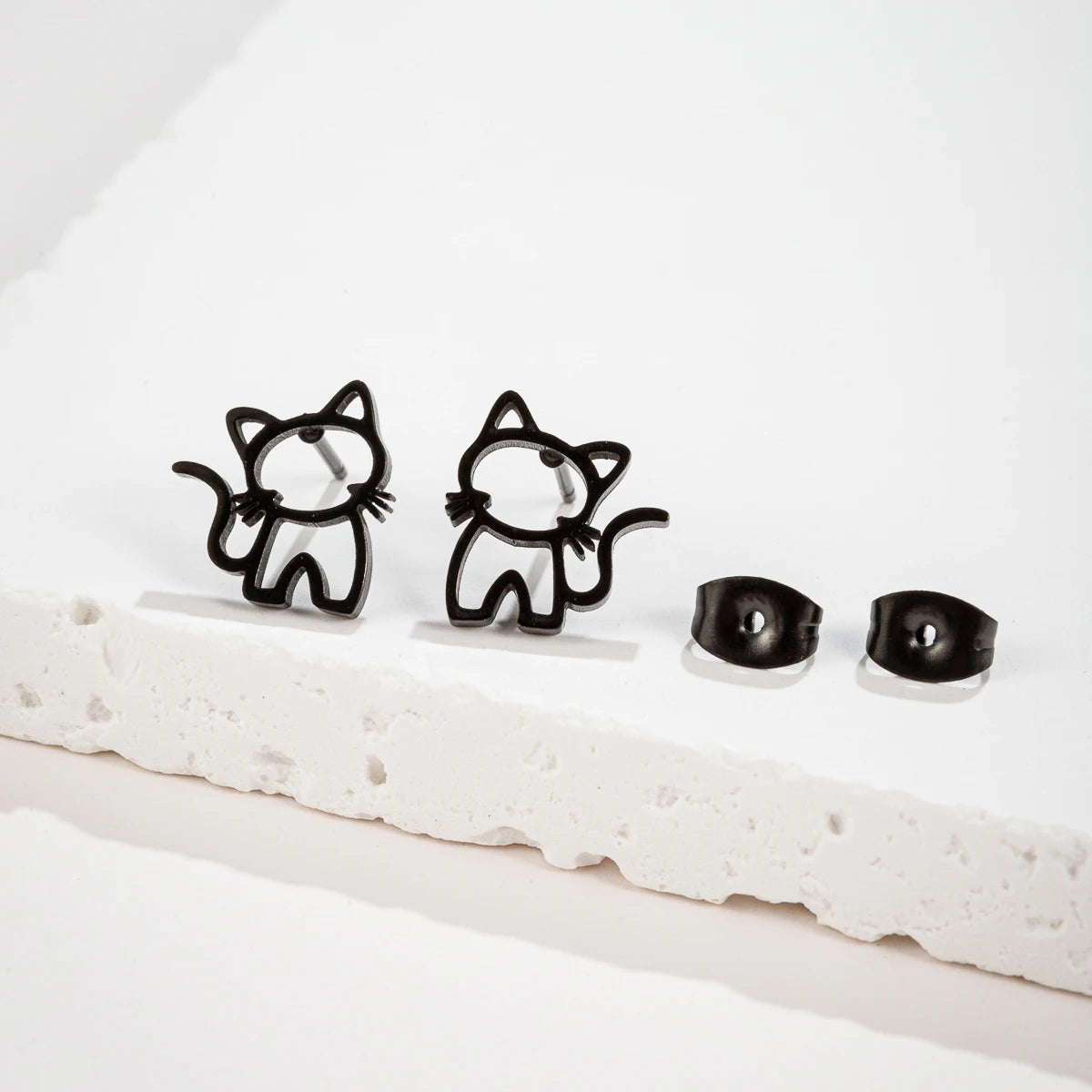 Orecchini a Forma di Gatto in Acciaio Inossidabile – Stile Minimal & Regalo Carino