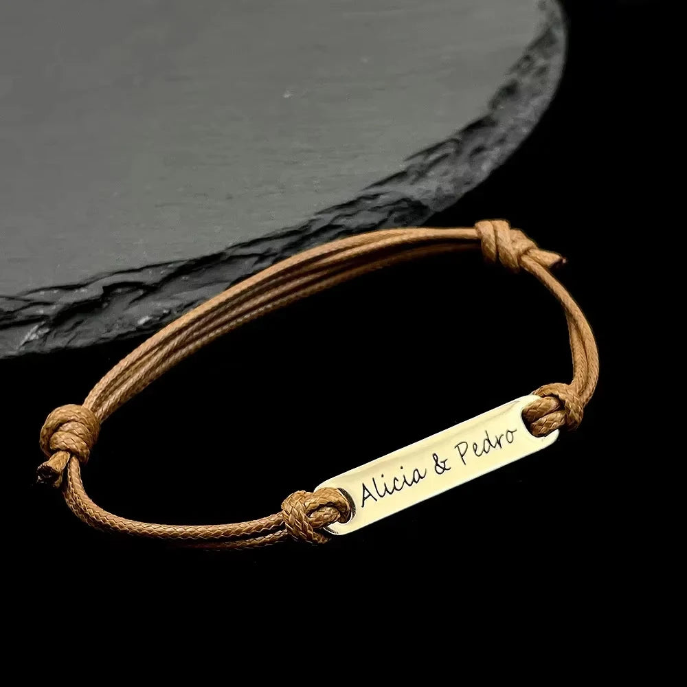 Bracciale Personalizzato – Nome Inciso in Acciaio & Corda Leather